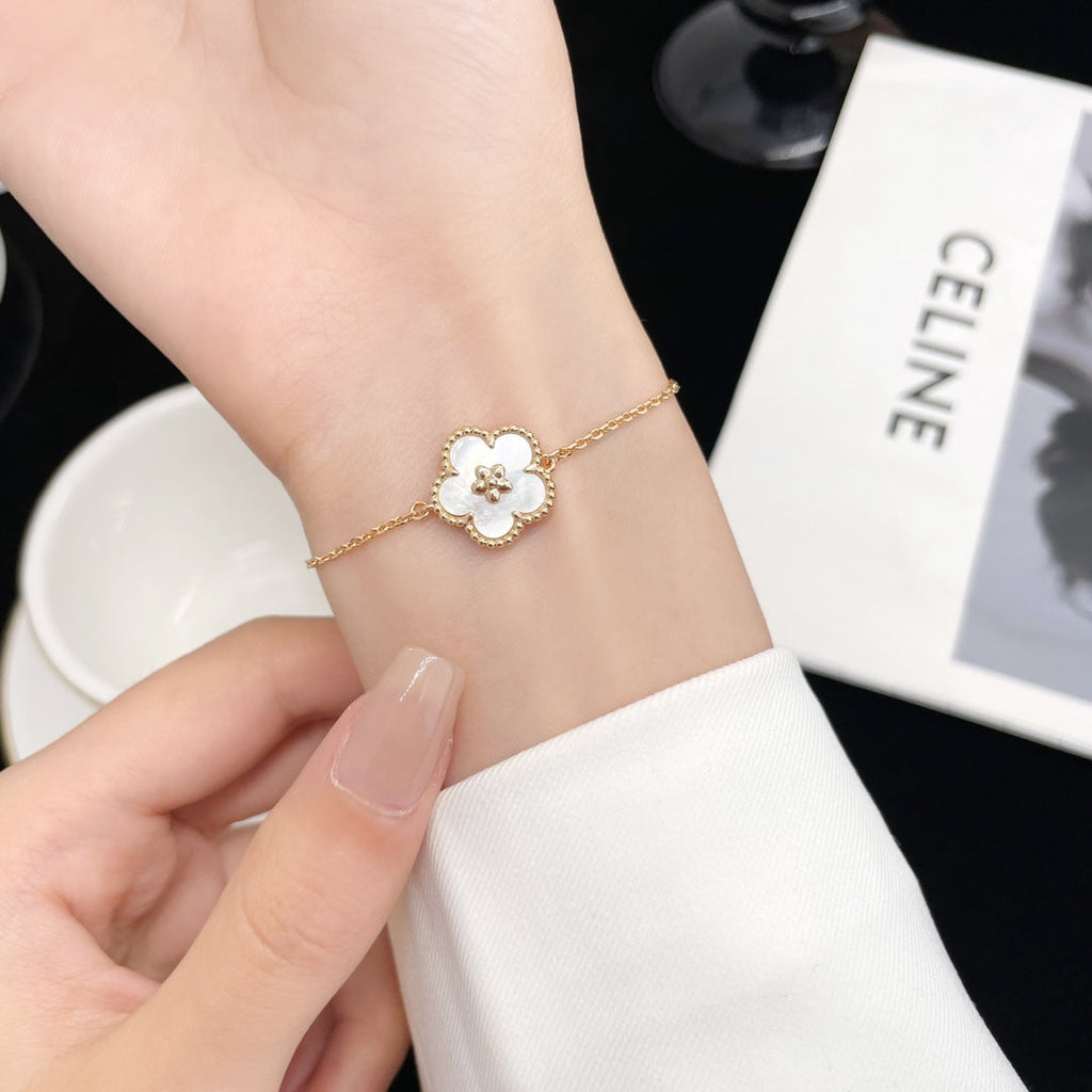 [LUXE JEWELRY]LUCKY SPRING ROSE GOLD MOP BRACELET