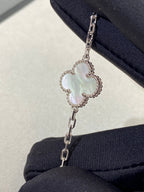 [LUXE JEWELRY]CLOVER WHITE PEARL MOP 5 MOTIF BRACELET COLLECTION