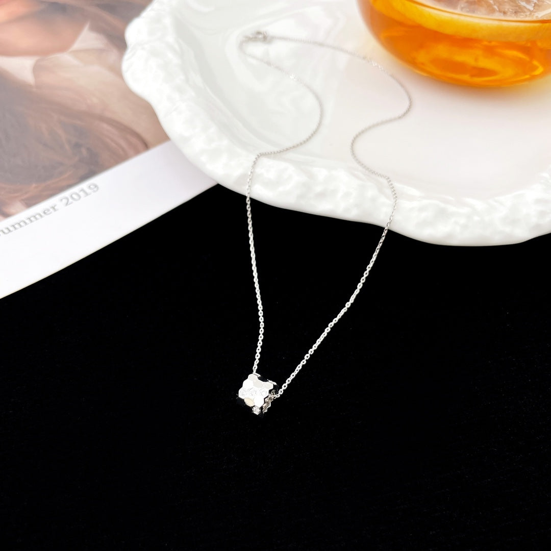 [LUXE JEWELRY]BEE MINI PEDANT DIAMOND NECKLACE