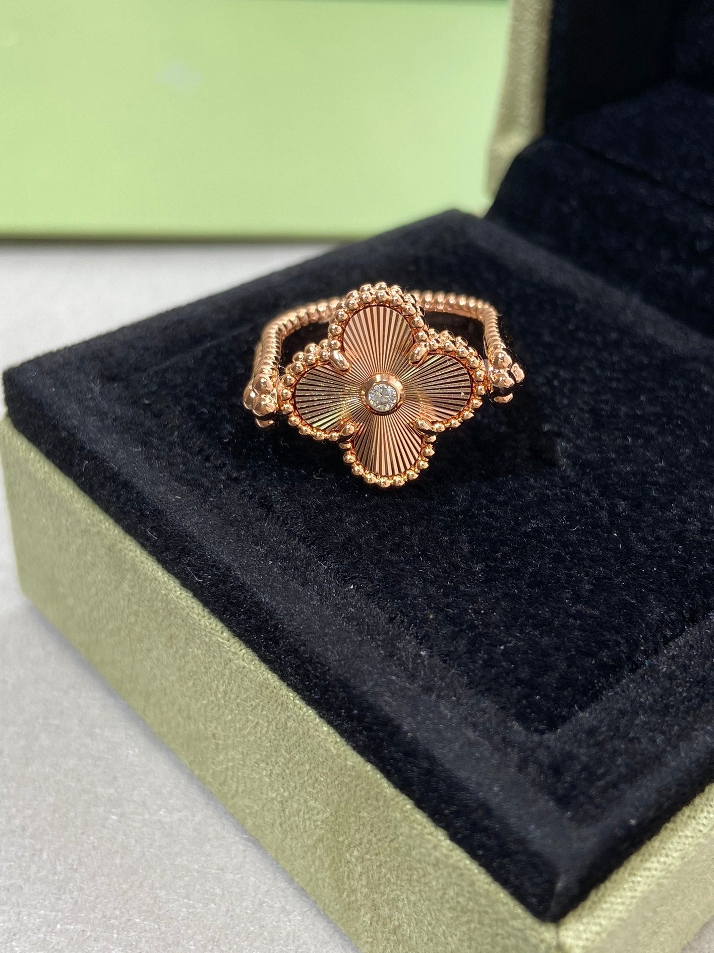 [LUXE JEWELRY]CLOVER RIVERSIBLE RING GOLD COLLECTION