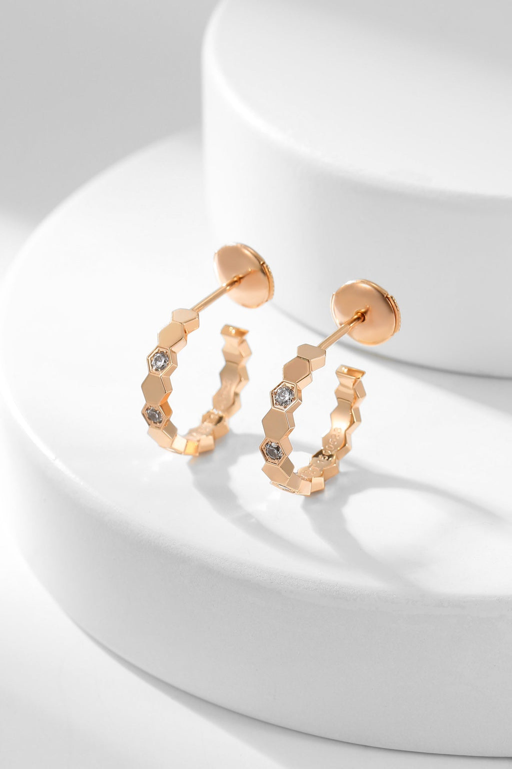 [LUXE JEWELRY]BEE LOVE DIAMOND HOOP EARRINGS