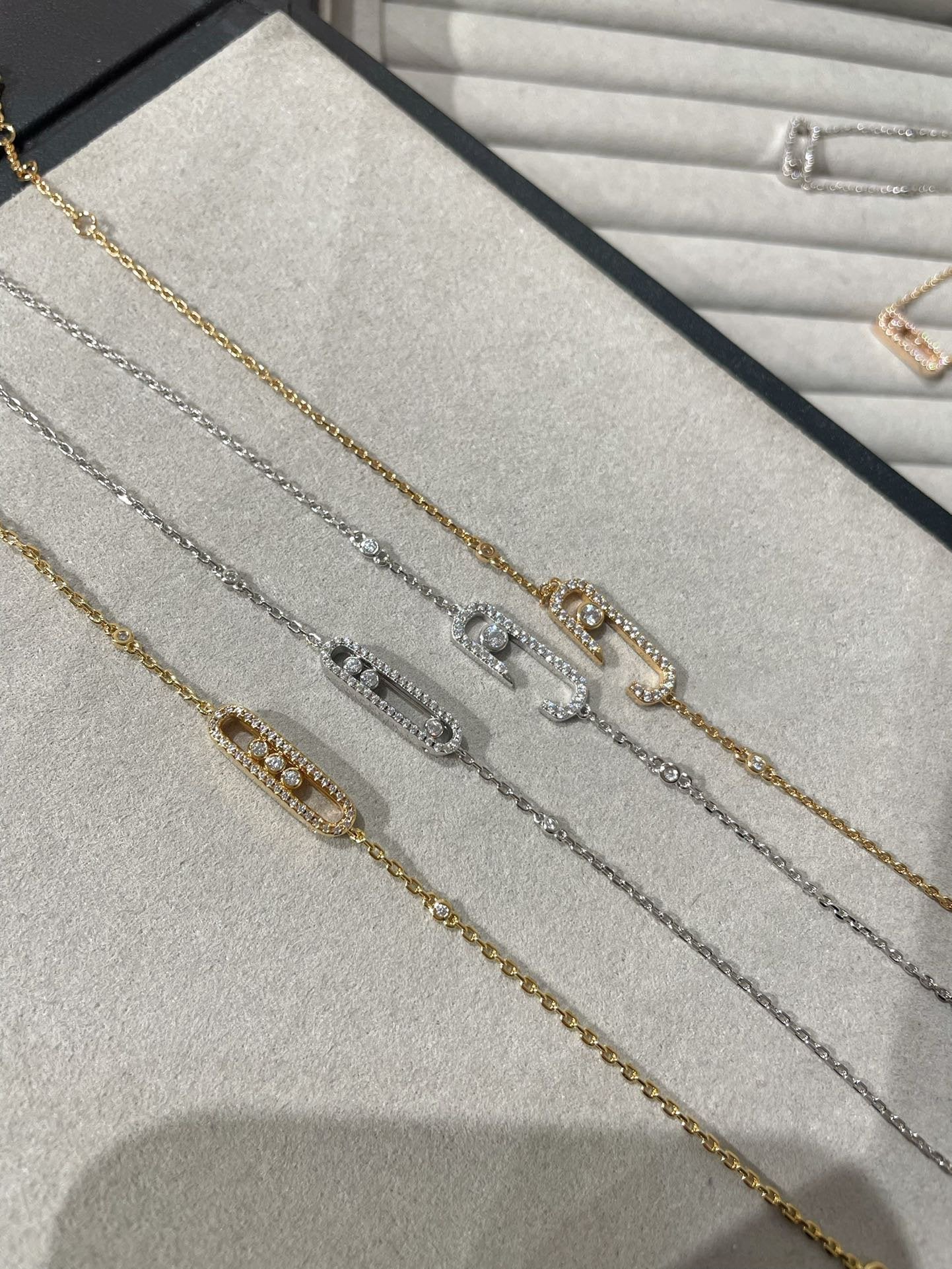 [Luxe Jewellery] BABY MOVE DIAMOND BRACELET