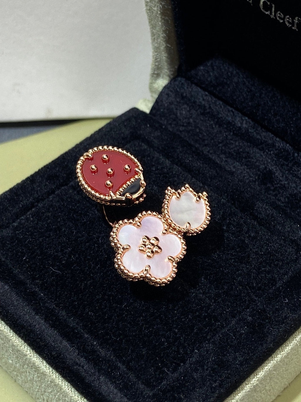 [LUXE JEWELRY]LUCKY 3 MOTIF ROSE GOLD RING