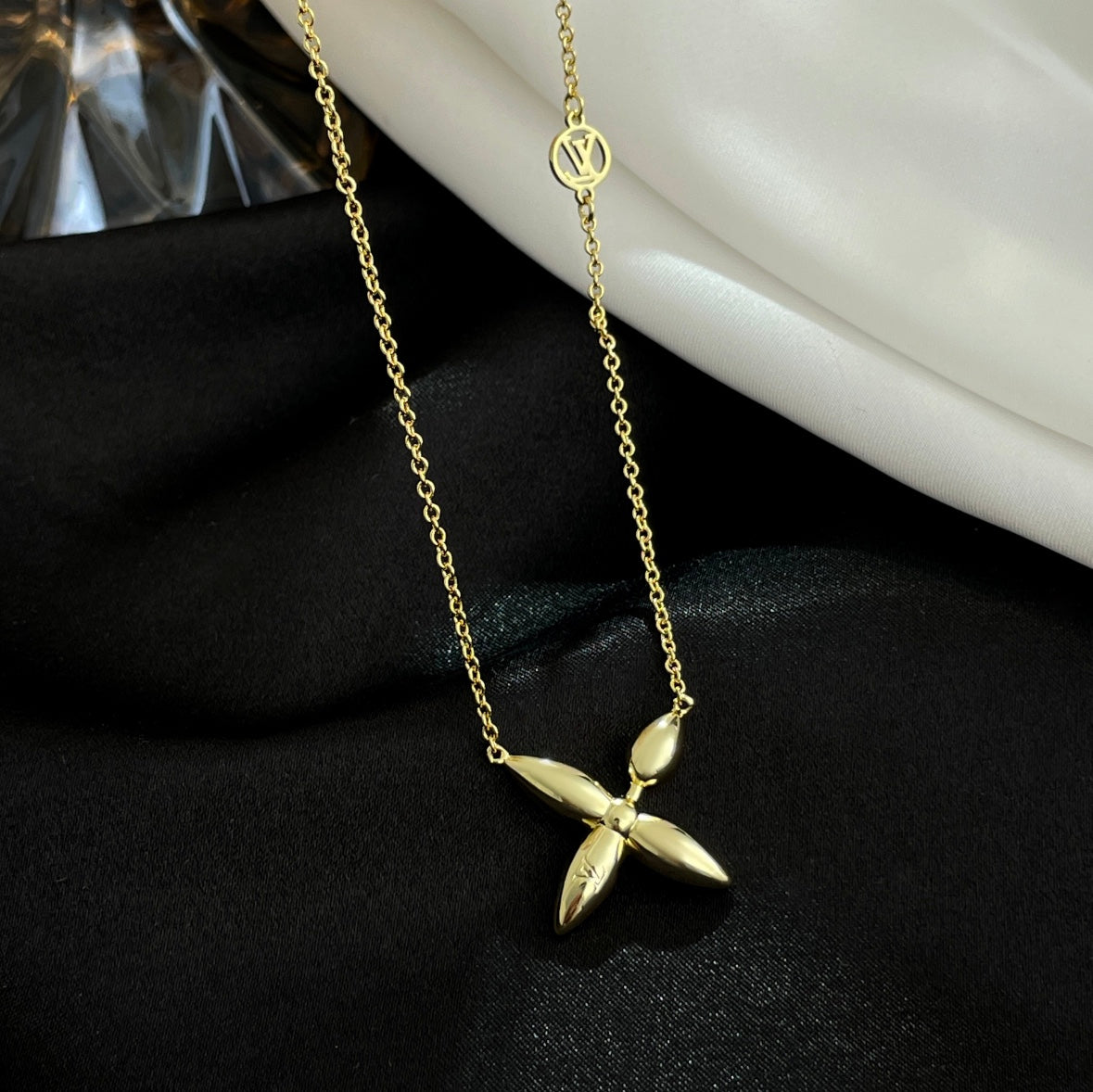 [LUXE JEWELRY]LOUISETTE GOLD NECKLACE