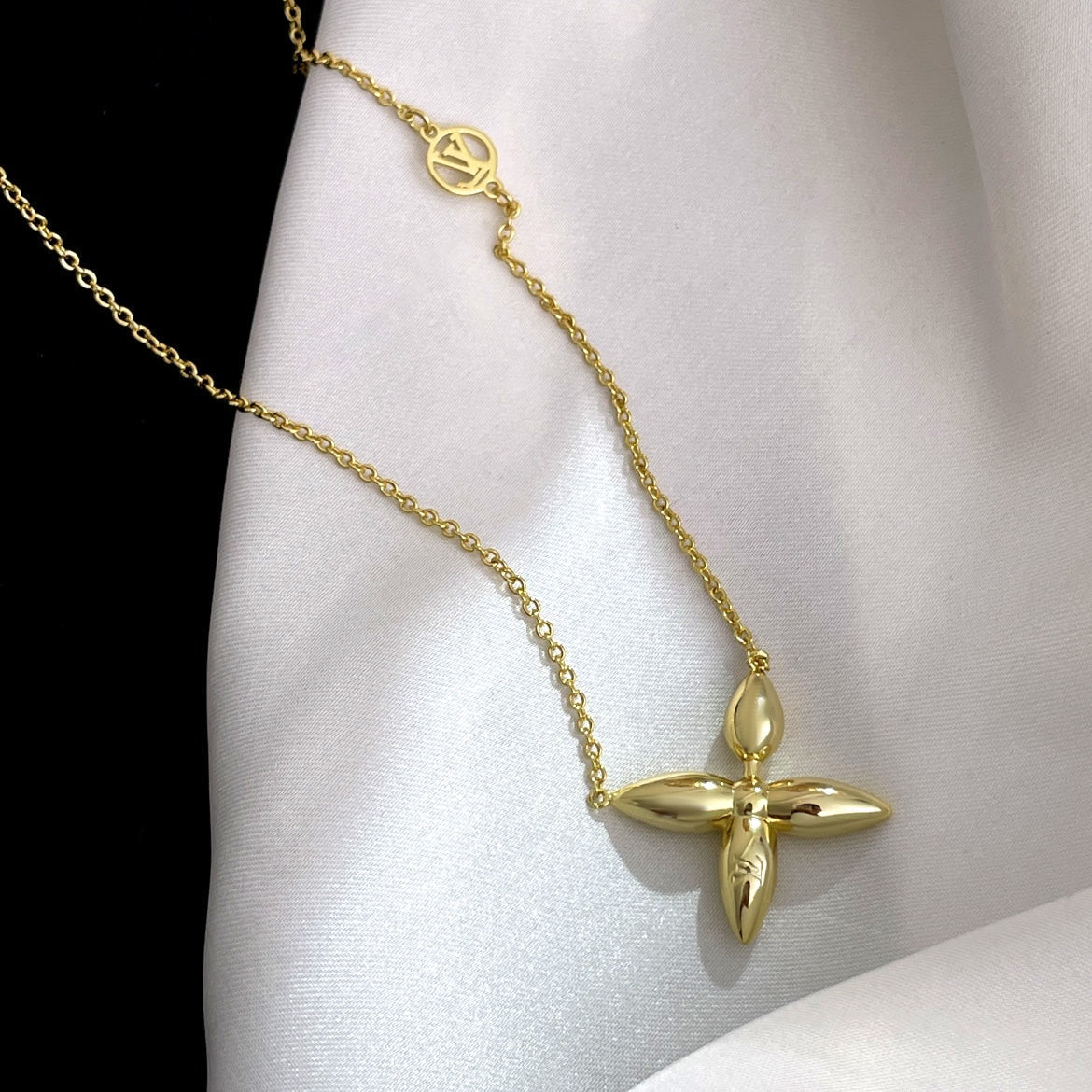 [LUXE JEWELRY]LOUISETTE GOLD NECKLACE