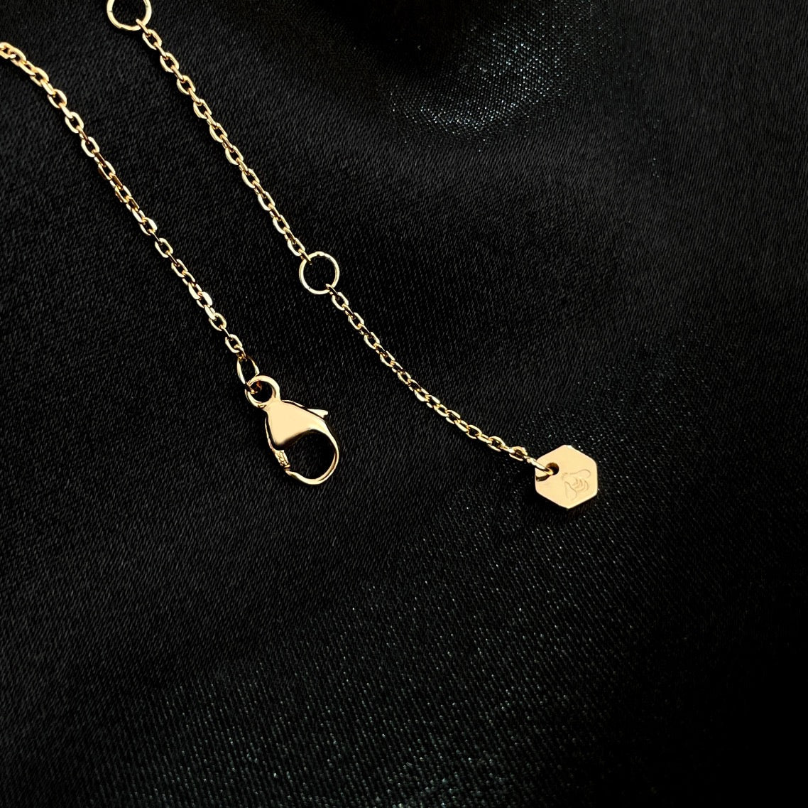 [LUXE JEWELRY]BEE MINI NECKLACE