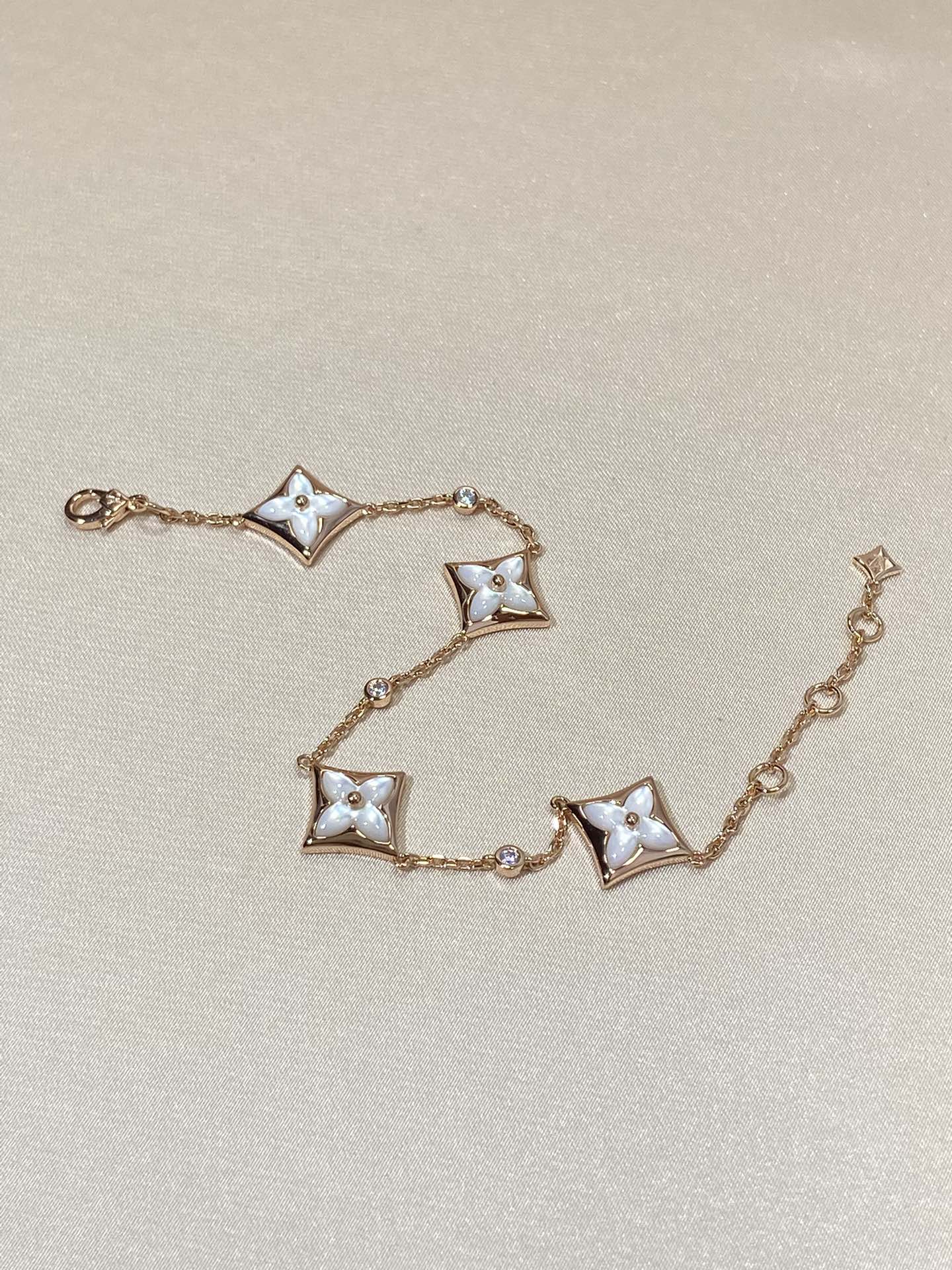 [LUXE JEWELRY]STAR 4 MOTIF MOP DIAMOND PINK GOLD BRACELET