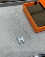 [LUXE JEWELRY]POP H SKY BLUE NECKLACE