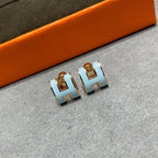 [LUXE JEWELRY]POP H SKY BLUE STUD EARRINGS