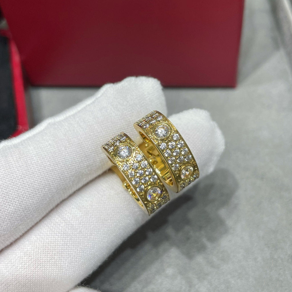 [LUXE JEWELRY] LOVE 5.5MM DIAMOND PAVED EARRINGS