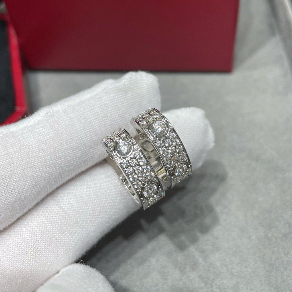[LUXE JEWELRY] LOVE 5.5MM DIAMOND PAVED EARRINGS
