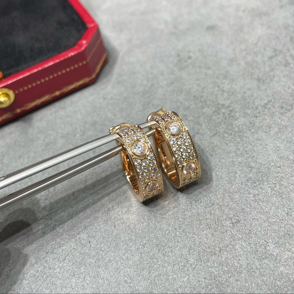[LUXE JEWELRY] LOVE 5.5MM DIAMOND PAVED EARRINGS