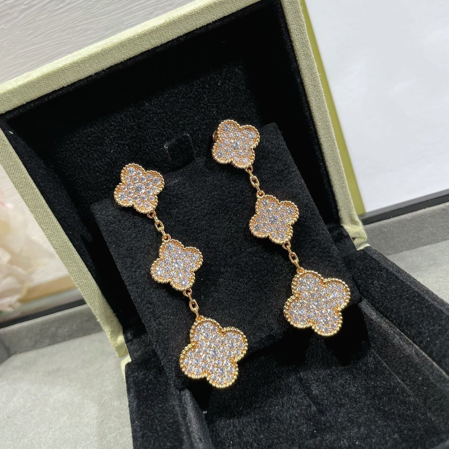 [LUXE JEWELRY]CLOVER 3 MOTIFS DIAMOND PAVED ROSE GOLD EARRINGS