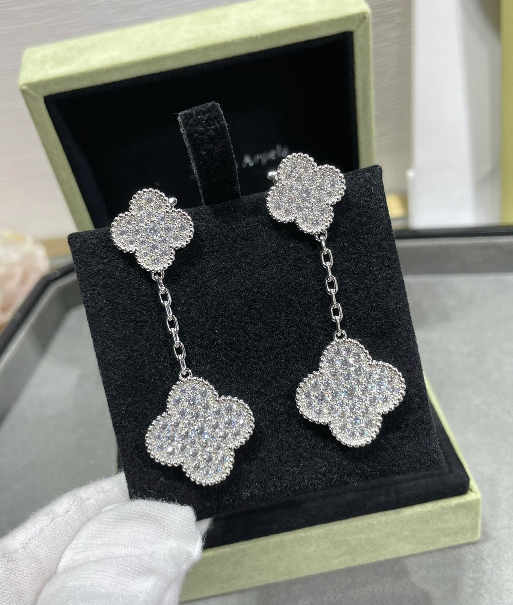 [LUXE JEWELRY]CLOVER 2 MOTIFS DIAMOND PAVED SILVER EARRINGS