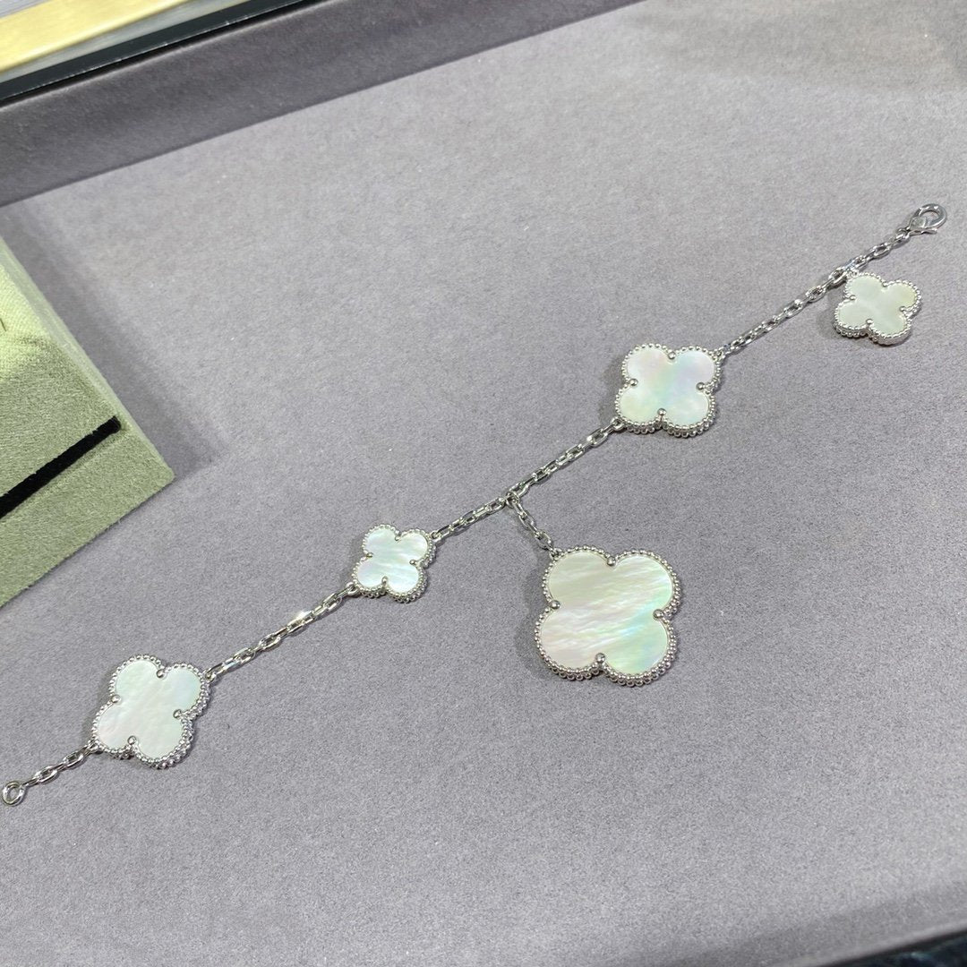 [LUXE JEWELRY]CLOVER 5 MOTIF WHITE MOP SILVER BRACELET