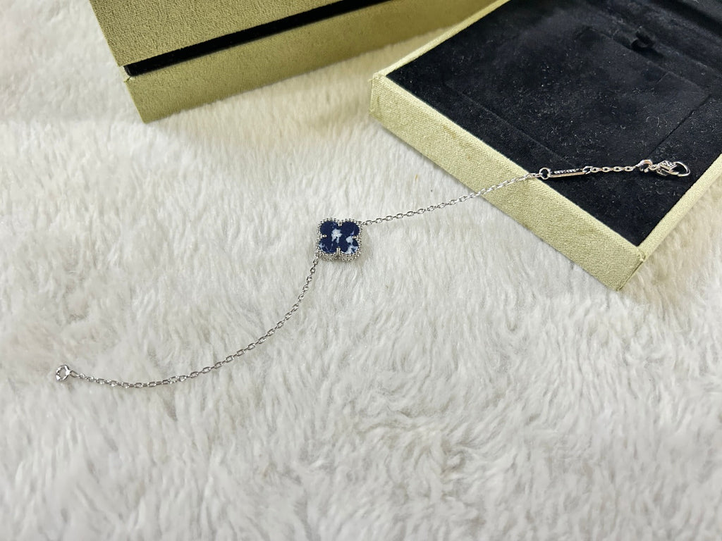 [LUXE JEWELRY]CLOVER 1 MOTIF PIETERSITE BRACELET