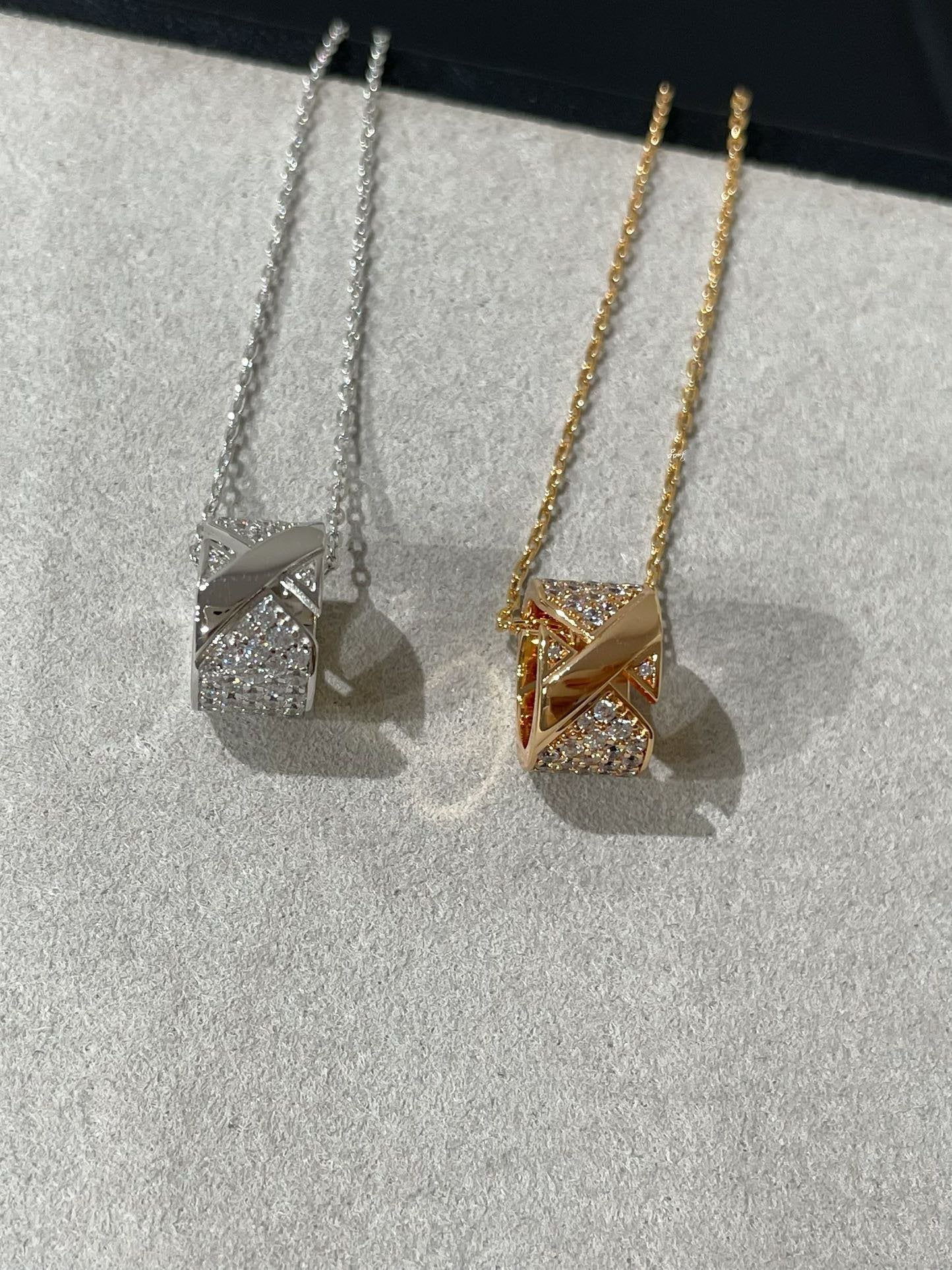 [LUXE JEWELRY]LIENS EVIDENCE DIAMOND PAVED NECKLACE