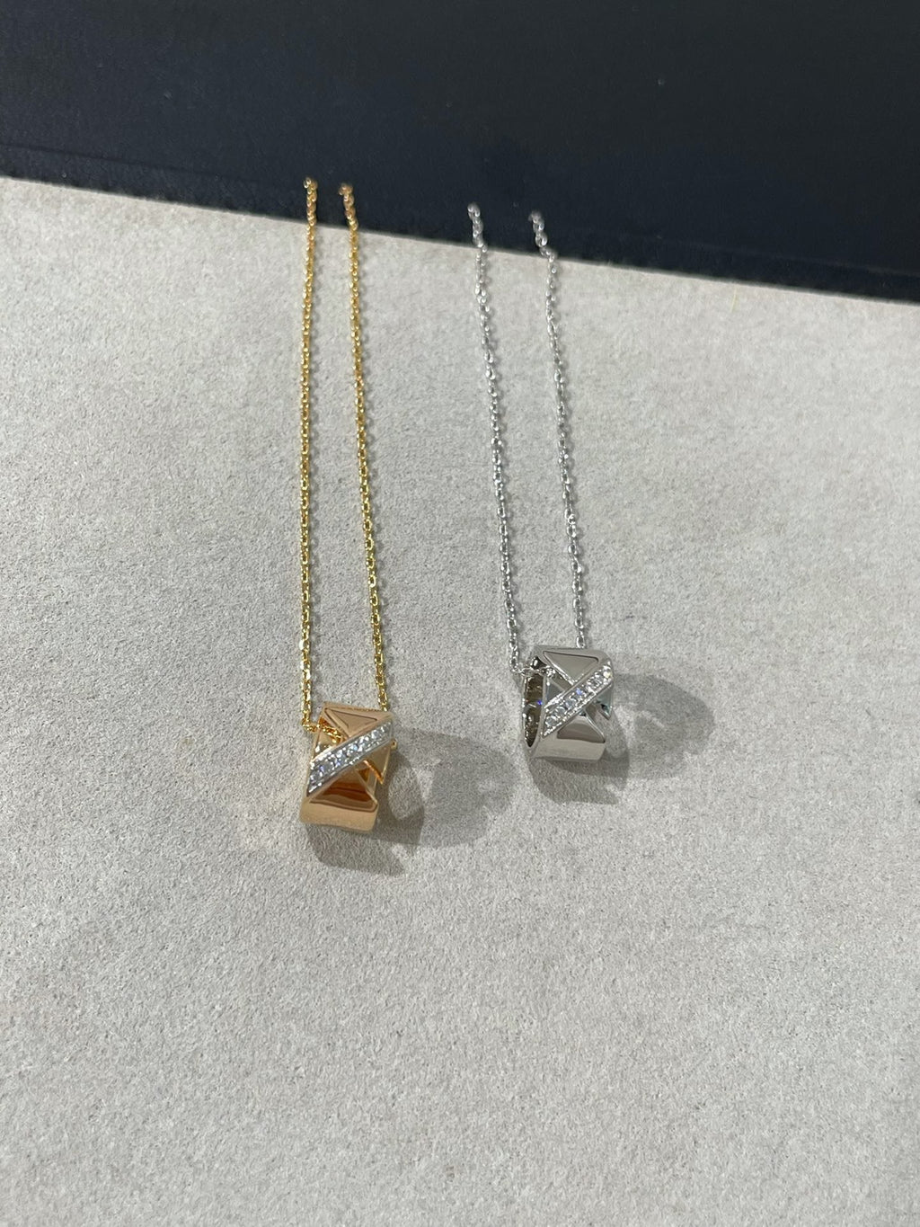[LUXE JEWELRY]LIENS EVIDENCE DIAMOND NECKLACE