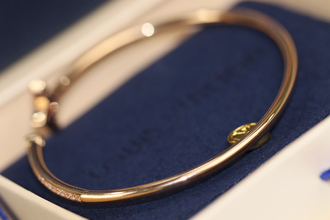 [LUXE JEWELRY]IDYLLE PINK GOLD OPEN BRACELET DIAMOND PAVED