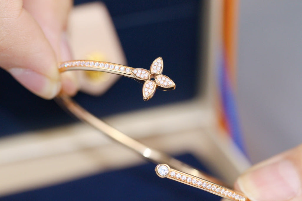 [LUXE JEWELRY]IDYLLE PINK GOLD OPEN BRACELET DIAMOND PAVED
