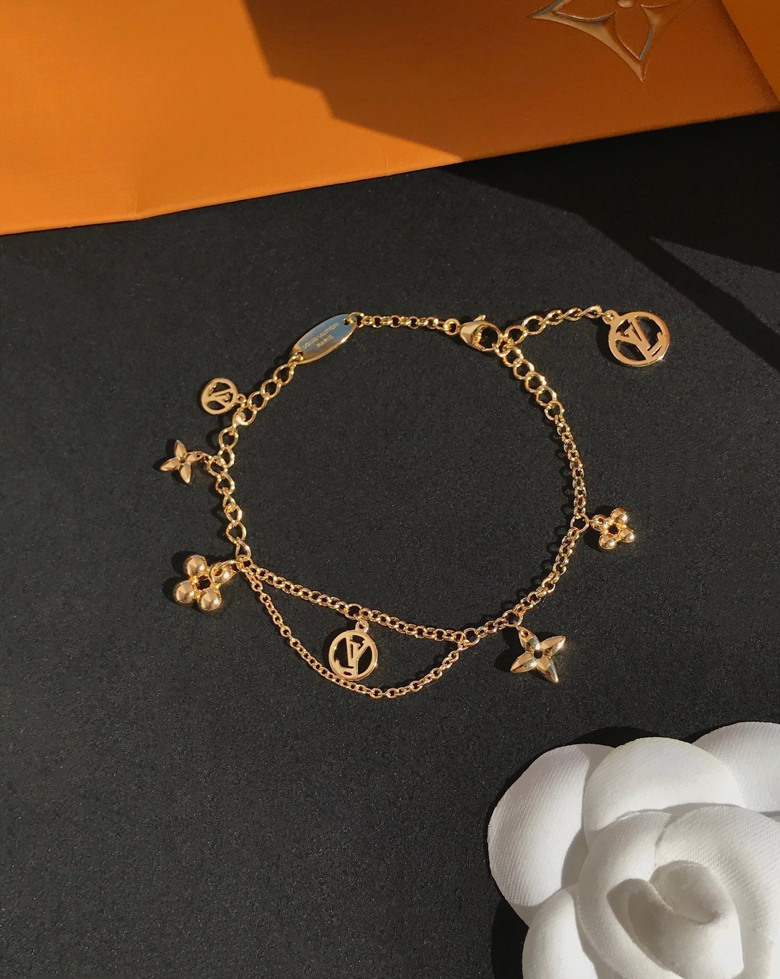 [LUXE JEWELRY]BLOOMING PINK GOLD MOP BRACELET