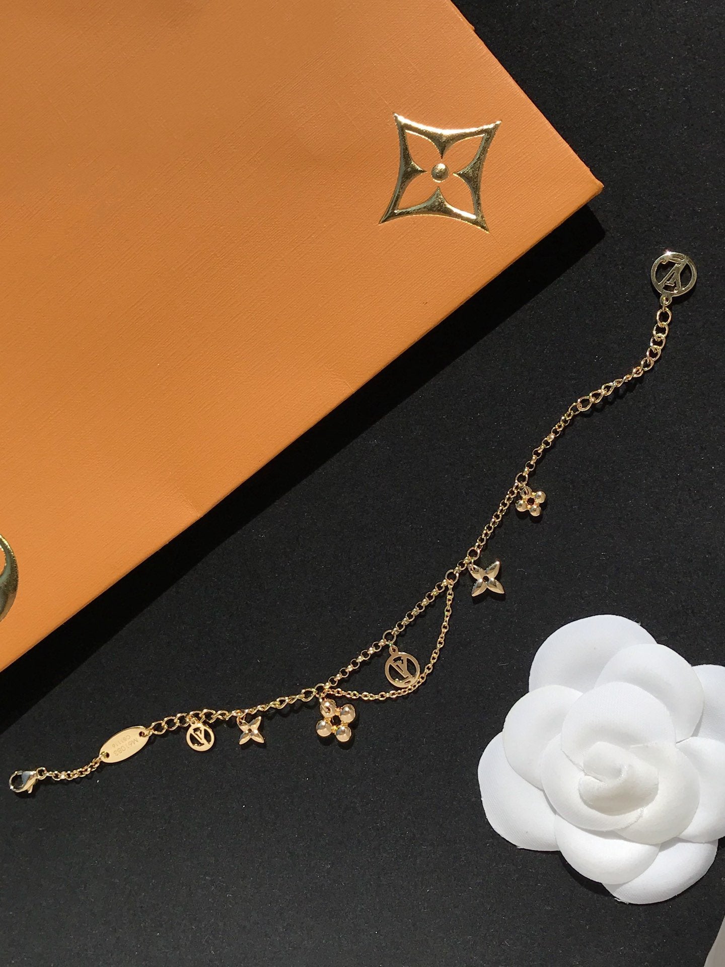 [LUXE JEWELRY]BLOOMING PINK GOLD MOP BRACELET