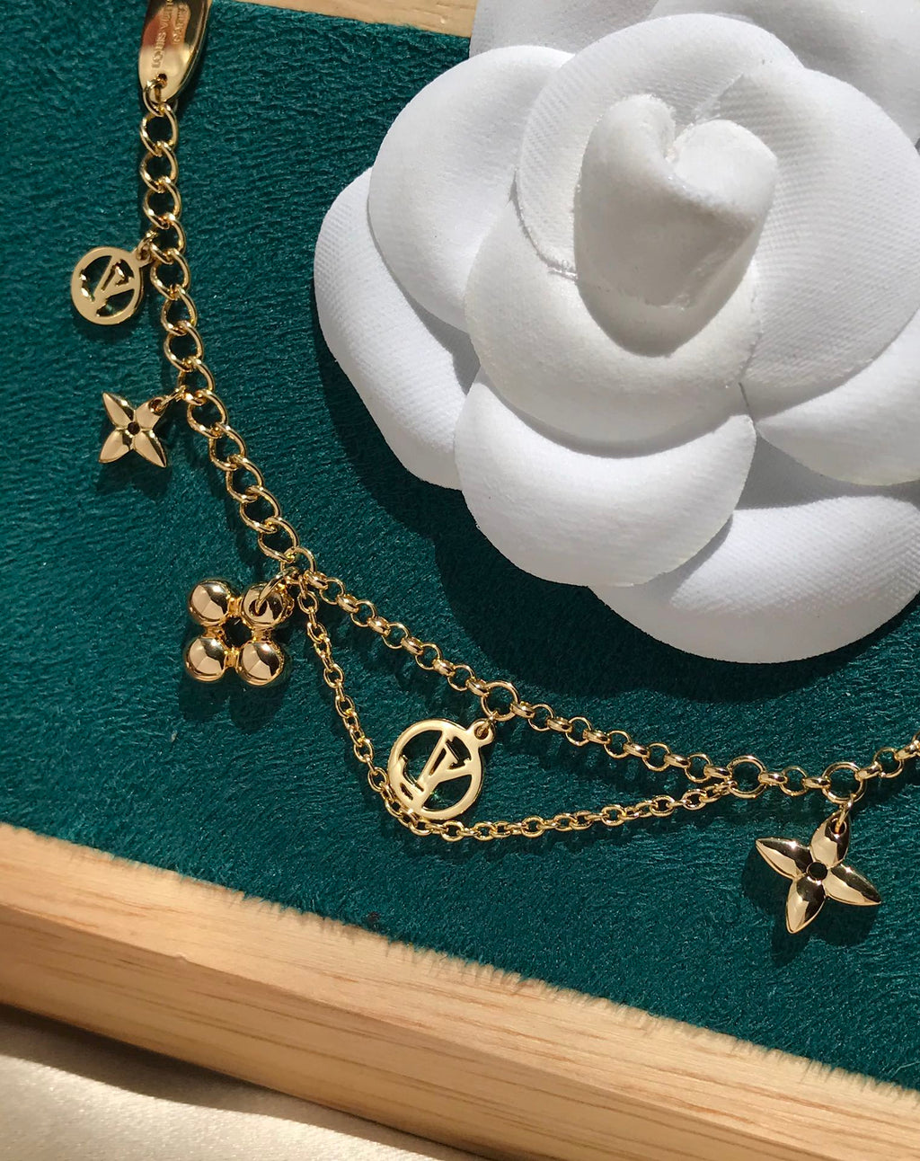 [LUXE JEWELRY]BLOOMING PINK GOLD MOP BRACELET