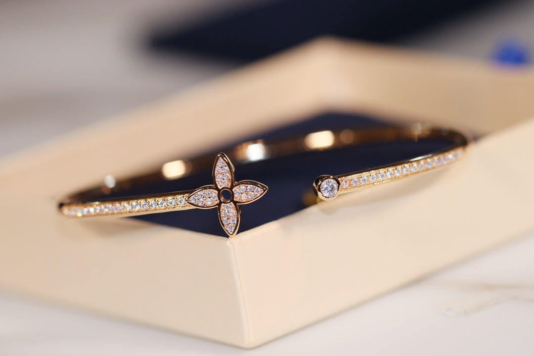 [LUXE JEWELRY]IDYLLE GOLD OPEN BRACELET DIAMOND PAVED