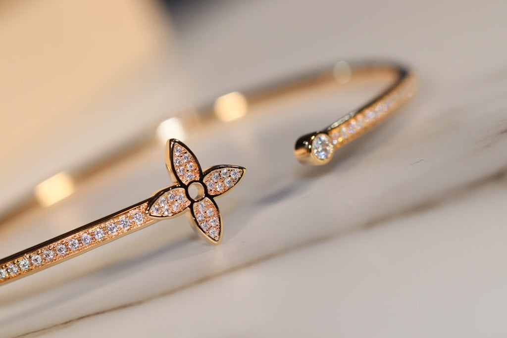 [LUXE JEWELRY]IDYLLE GOLD OPEN BRACELET DIAMOND PAVED