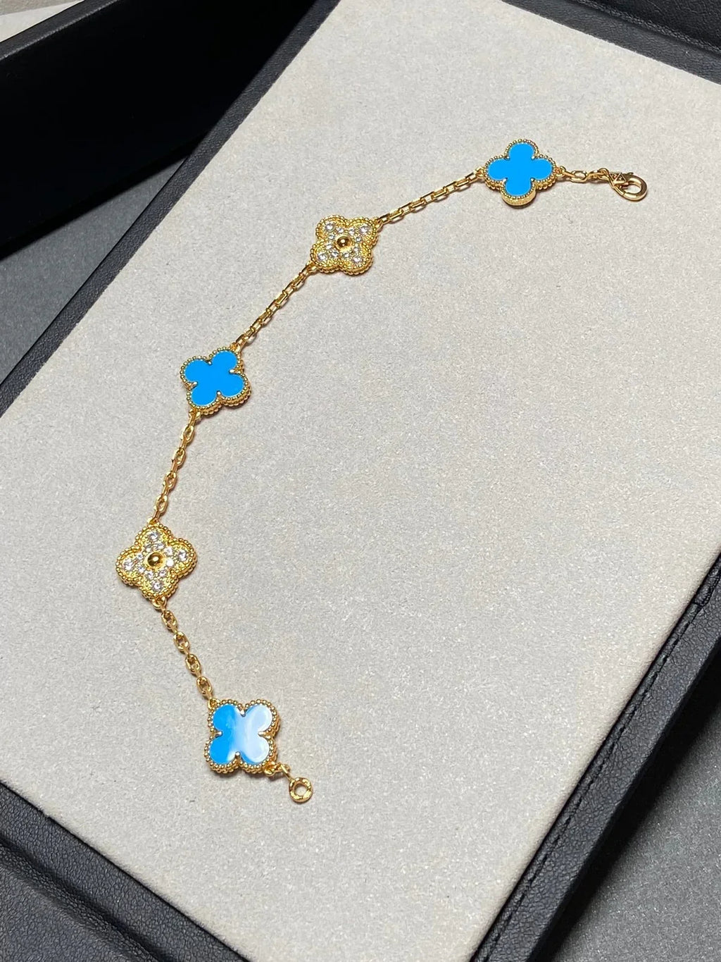 [LUXE JEWELRY] CLOVER 5 MOTIF BLUE AGATE BRACELET COLLECTION