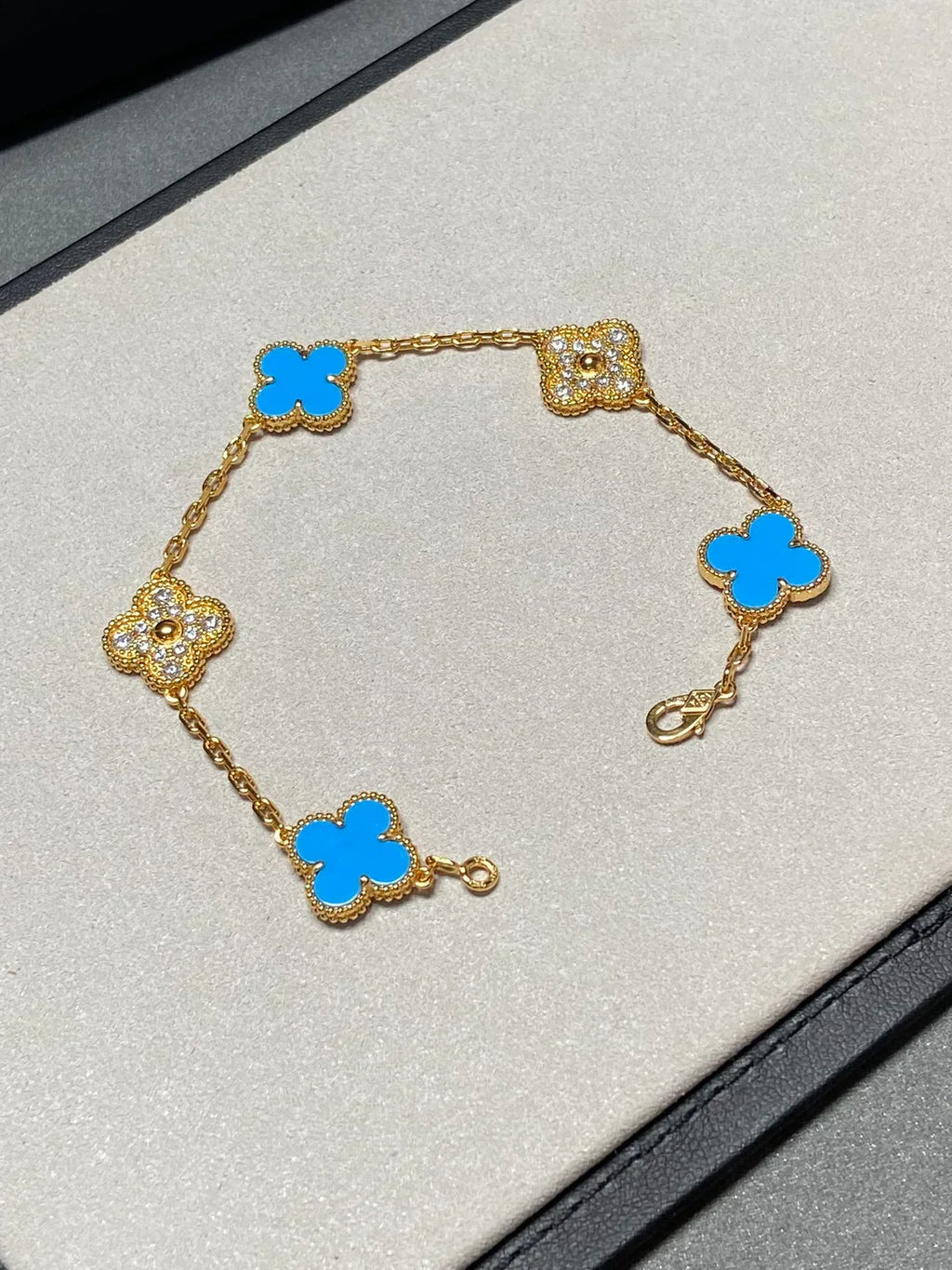 [LUXE JEWELRY] CLOVER 5 MOTIF BLUE AGATE BRACELET COLLECTION