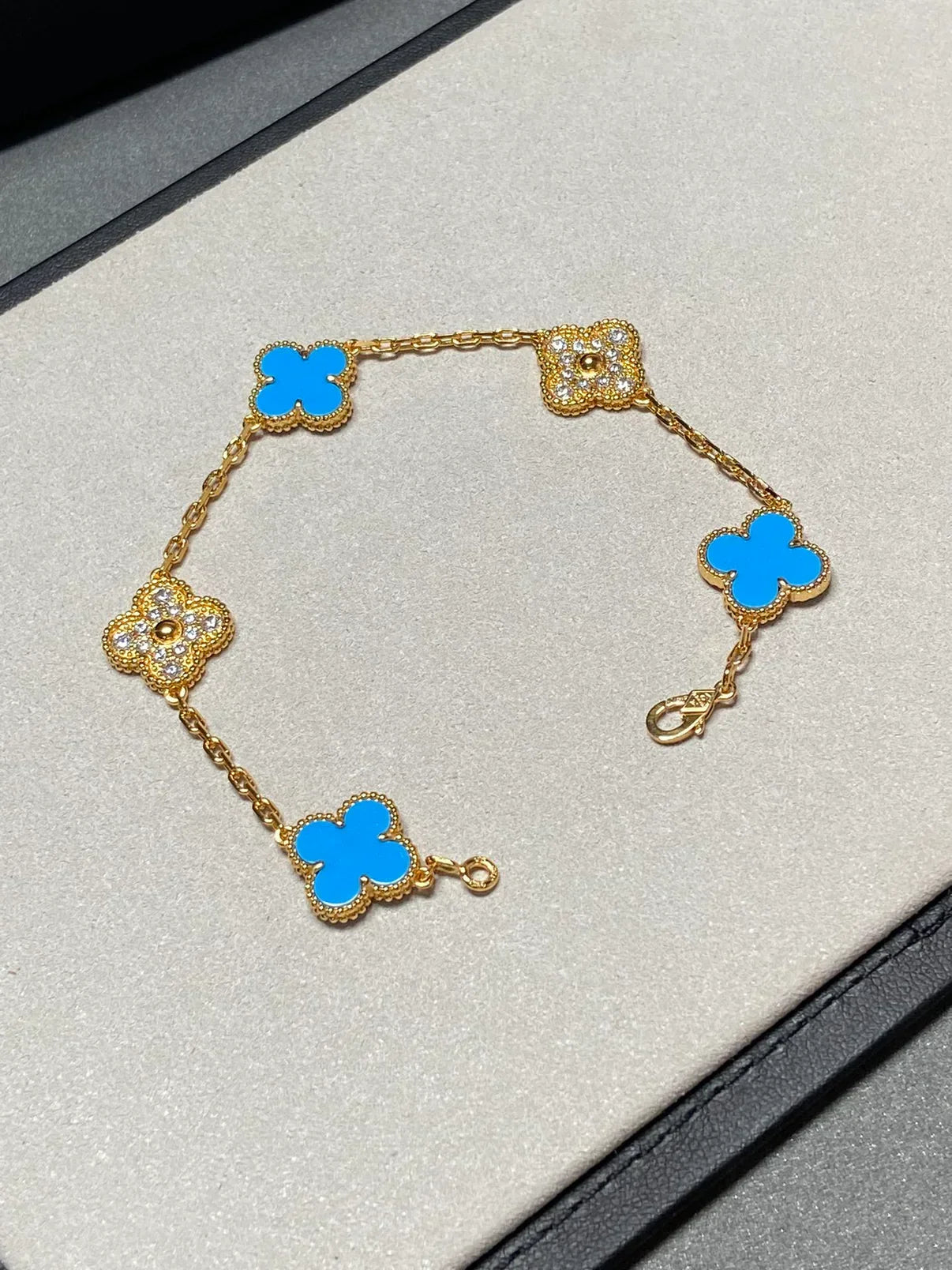 [LUXE JEWELRY] CLOVER 5 MOTIF BLUE AGATE BRACELET COLLECTION