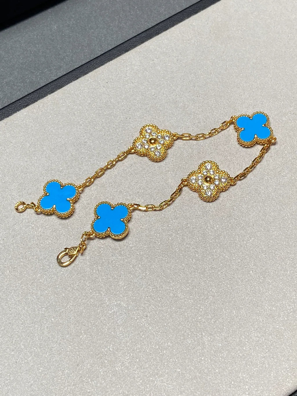 [LUXE JEWELRY] CLOVER 5 MOTIF BLUE AGATE BRACELET COLLECTION
