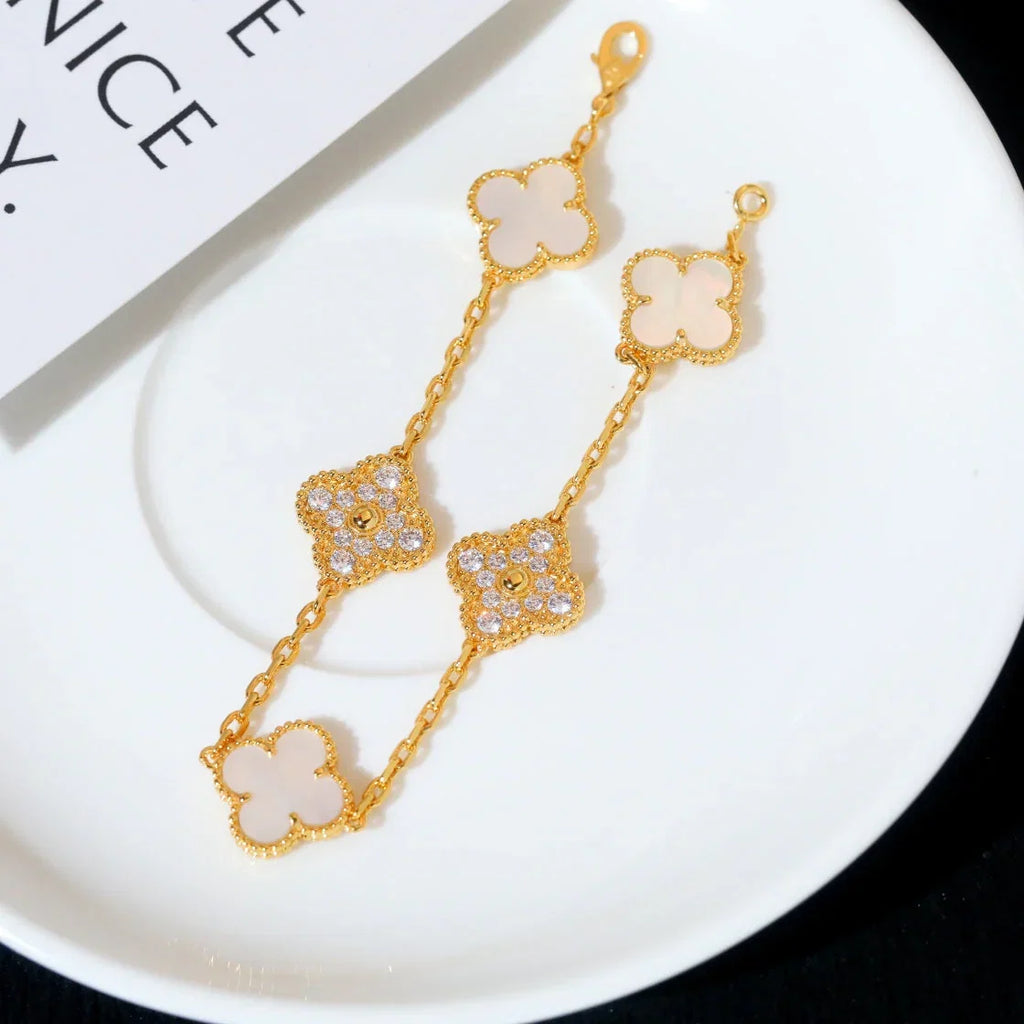 [LUXE JEWELRY]CLOVER WHITE PEARL MOP 5 MOTIF BRACELET COLLECTION