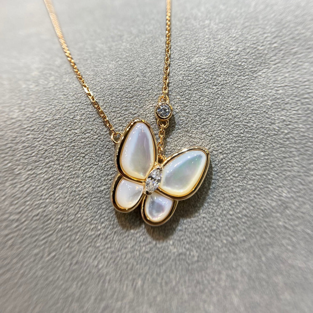 [LUXE JEWELRY]BUTTERFLY MOP DIAMOND NECKLACE