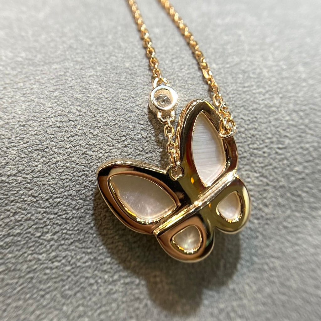 [LUXE JEWELRY]BUTTERFLY MOP DIAMOND NECKLACE