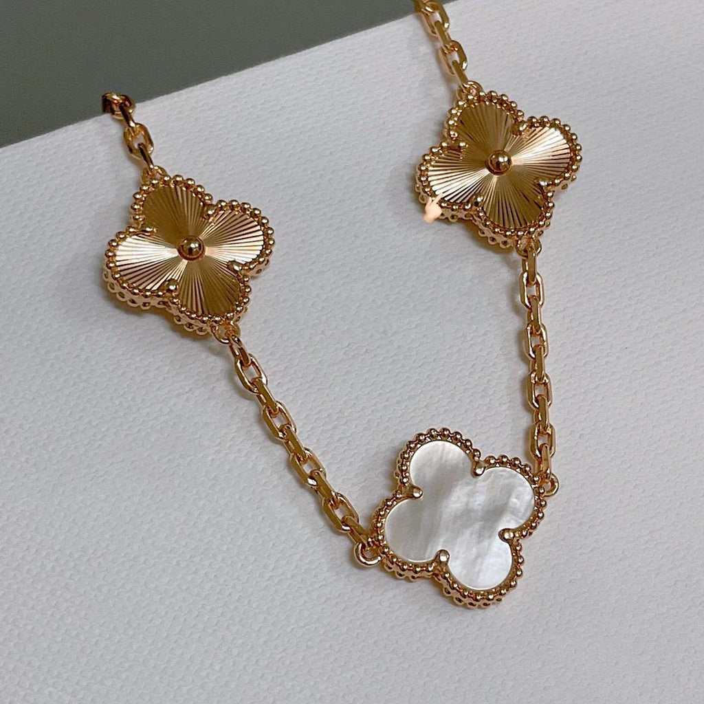 [LUXE JEWELRY]CLOVER WHITE PEARL MOP 5 MOTIF BRACELET COLLECTION