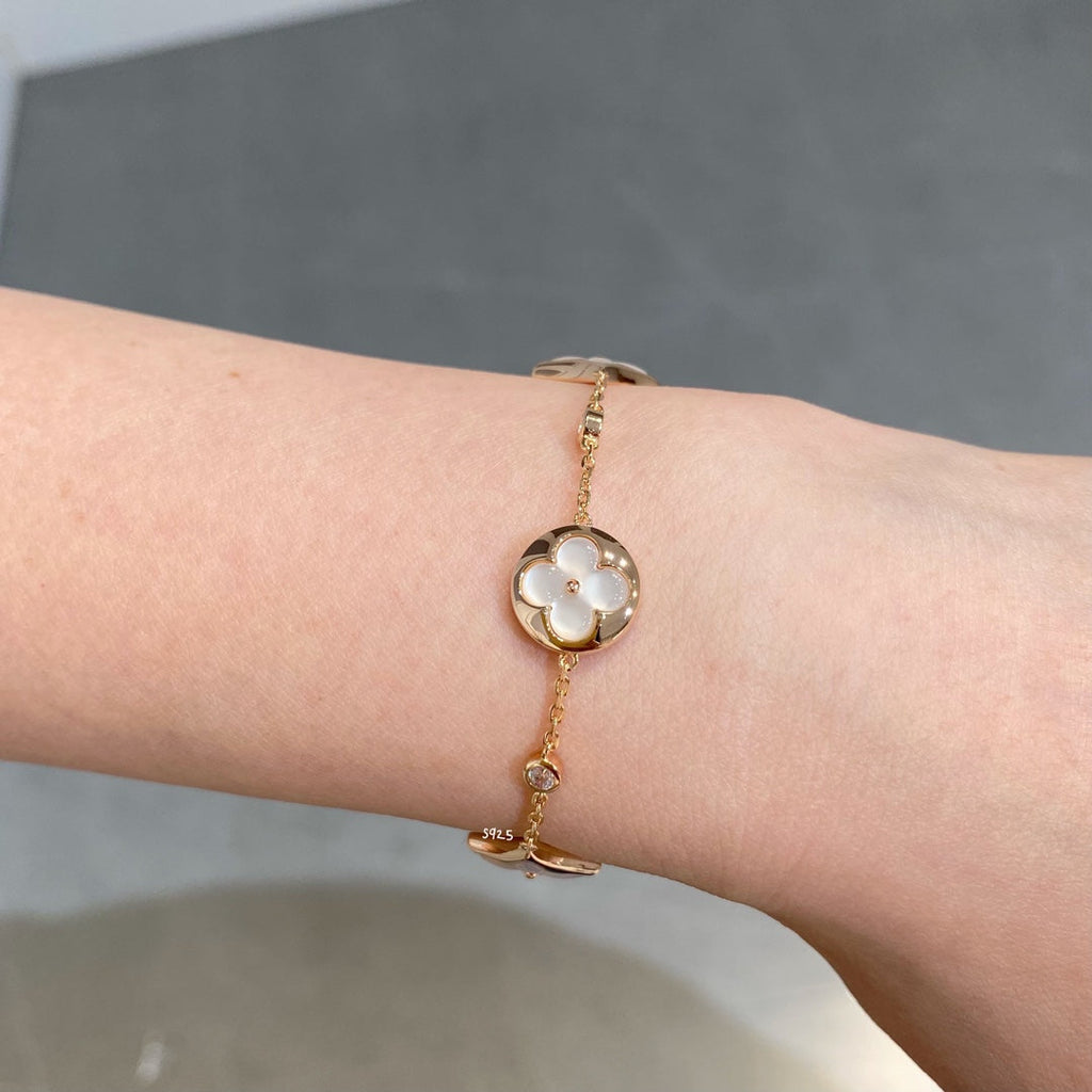 [LUXE JEWELRY]STAR AND SUN 4 MOTIF WHITE MOP PINK GOLD BRACELET
