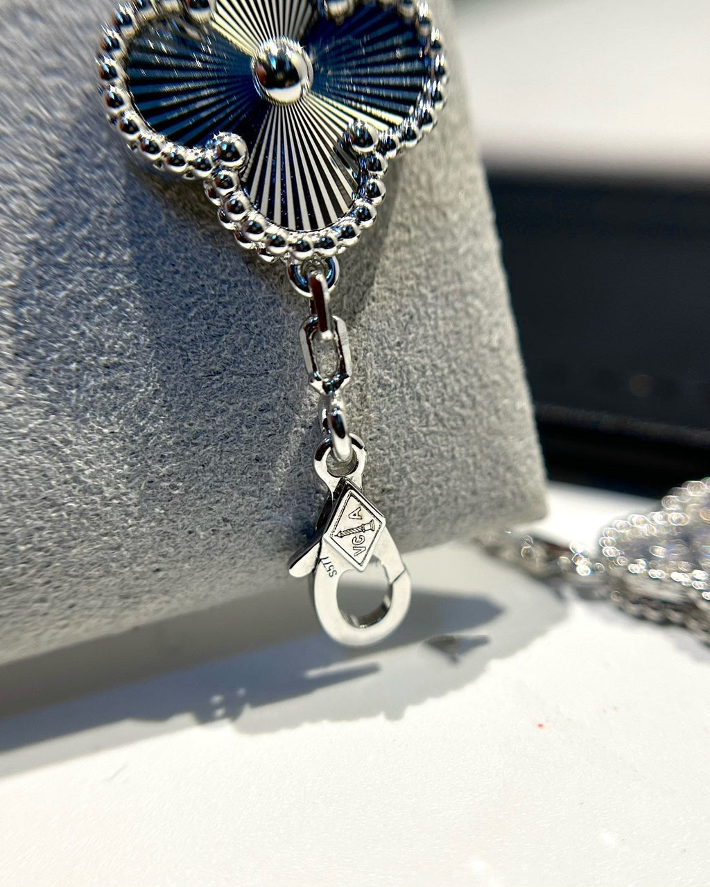 [LUXE JEWELRY] CLOVER 5 MOTIF LASER BRACELET COLLECTION
