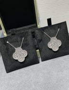 [LUXE JEWELRY]CLOVER 25MM LARGE PENDANT DIAMOND PAVED SILVER NECKLACE