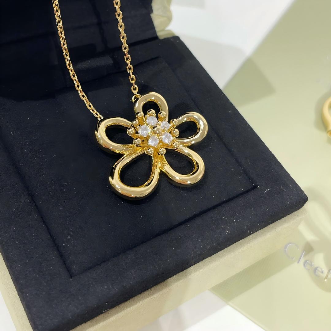[LUXE JEWELRY]Flowerlace pendant Necklace 5 stones