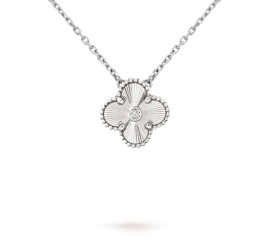 [LUXE JEWELRY]CLOVER 15MM CHRISTMAS LIMITED EDITION SINGLE FLOWER NECKLACE