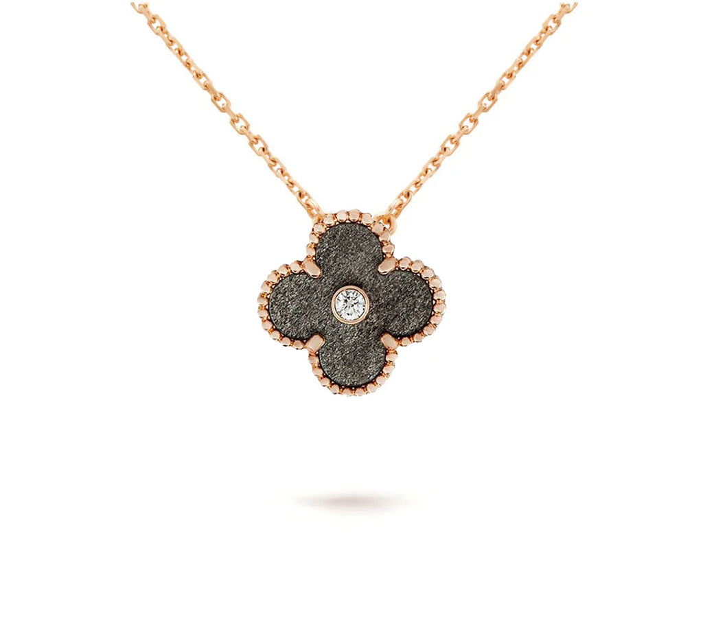 [LUXE JEWELRY]CLOVER 15MM CHRISTMAS LIMITED EDITION SINGLE FLOWER NECKLACE