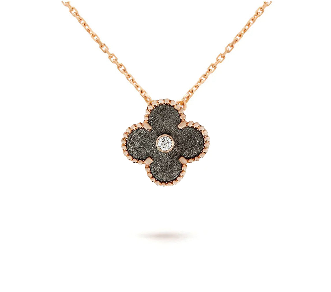 [LUXE JEWELRY]CLOVER 15MM CHRISTMAS LIMITED EDITION SINGLE FLOWER NECKLACE