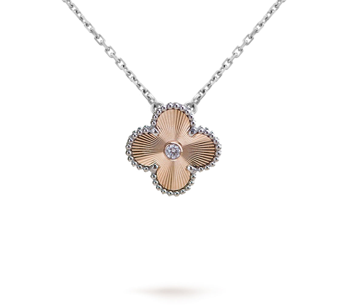 [LUXE JEWELRY]CLOVER 15MM CHRISTMAS LIMITED EDITION SINGLE FLOWER NECKLACE