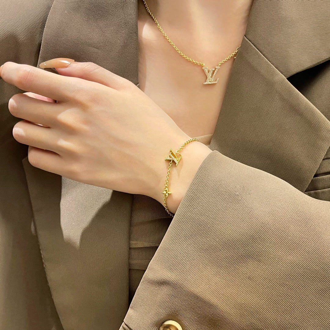[LUXE JEWELRY]LOGO STAR MOTIF GOLD BRACELET