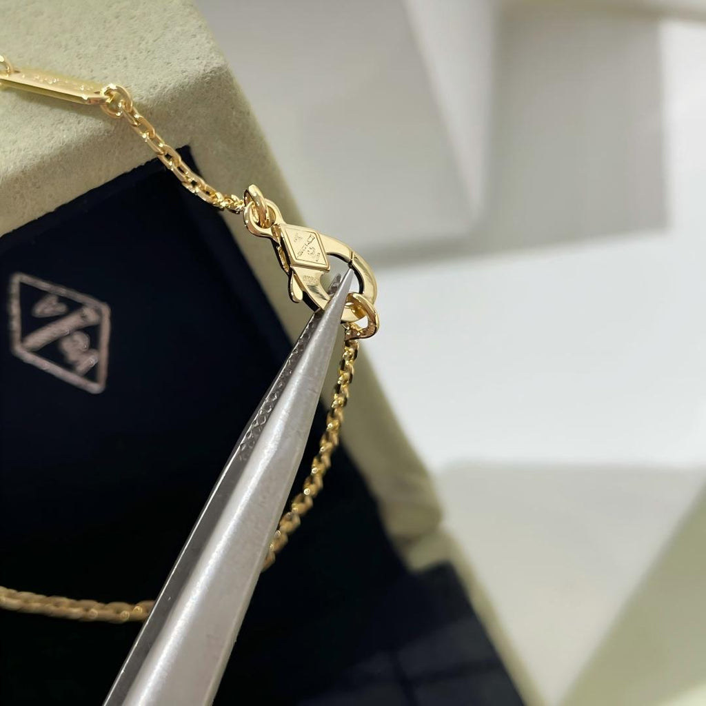 [LUXE JEWELRY]Flowerlace pendant Necklace 5 stones