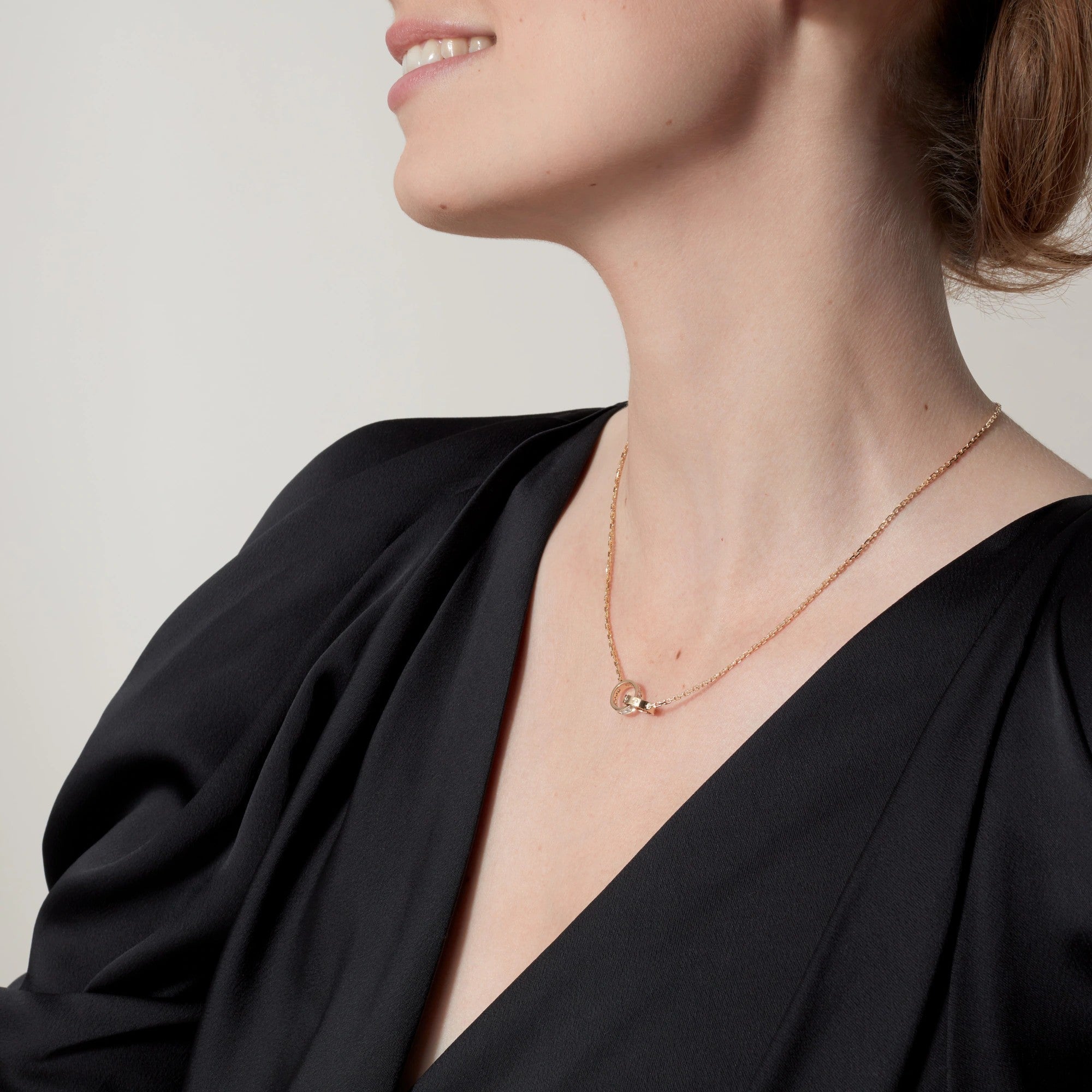 [LUXE JEWELRY] LOVE DOUBLE RING HALF DIAMOND NECKLACE