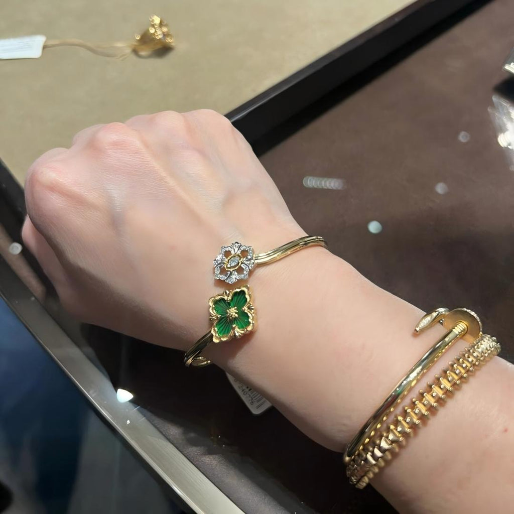 [LUXE JEWELRY] OPERA TULLE  GOLD BRACELET WITH ENAMEL BACKGROUND