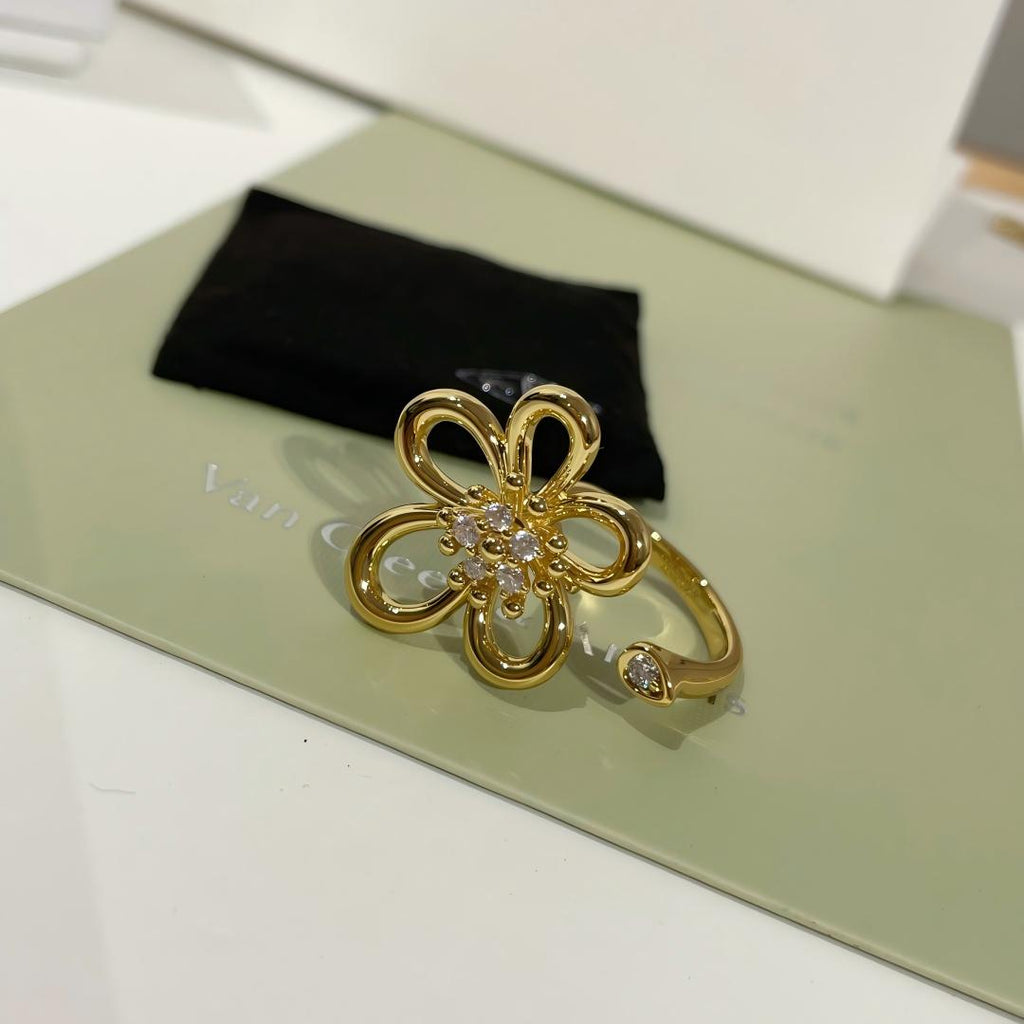 [LUXE JEWELRY] Flowerlace Between the Finger ring
